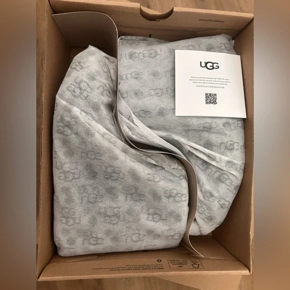 NWT UGG Kids Rainboots - Picture 9 of 10